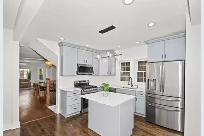 5529 W Cornelia Avenue, Chicago, IL 60641 - Photo 10