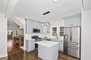 5529 W Cornelia Ave, Chicago, IL 60641 - Photo 10