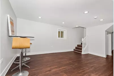 5529 W Cornelia Avenue, Chicago, IL 60641 - Photo 26
