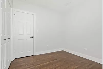 5529 W Cornelia Avenue, Chicago, IL 60641 - Photo 22