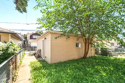 5529 W Cornelia Avenue, Chicago, IL 60641 - Photo 40