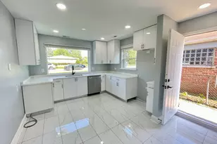 15822 S Ashland Ave, Harvey, IL 60426 - Photo 6