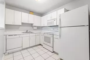 33 W Delaware Pl, Chicago, IL 60610 - Photo 8