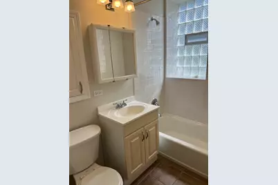 4822 W Berteau #G, Chicago, IL 60641 - Photo 6