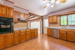 23 Elizabeth Cir, Freeport, IL 61032 - Photo 14