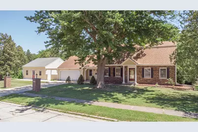23 Elizabeth Circle, Freeport, IL 61032 - Photo 1