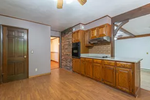 23 Elizabeth Cir, Freeport, IL 61032 - Photo 12