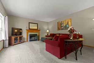 706 W Hampton Ave, Loves Park, IL 61111 - Photo 6