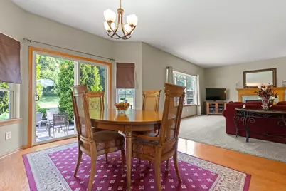 706 W Hampton Avenue, Loves Park, IL 61111 - Photo 8