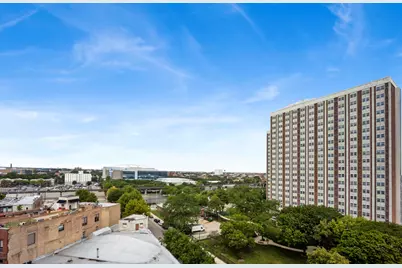 1645 W Ogden Avenue #718, Chicago, IL 60612 - Photo 14