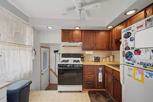 11022 S State Line Rd, Chicago, IL 60617 - Photo 10