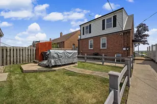 11022 S State Line Rd, Chicago, IL 60617 - Photo 32