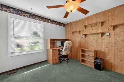 975 W Pine Avenue, Roselle, IL 60172 - Photo 38