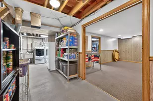 975 W Pine Ave, Roselle, IL 60172 - Photo 40