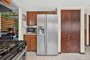 975 W Pine Ave, Roselle, IL 60172 - Photo 16