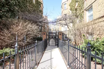 1626 W Farwell Avenue #1F, Chicago, IL 60626 - Photo 12