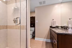 389 W Evergreen Ln, Elmhurst, IL 60126 - Photo 10