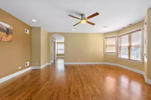 389 W Evergreen Ln, Elmhurst, IL 60126 - Photo 16