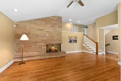 389 W Evergreen Lane, Elmhurst, IL 60126 - Photo 4