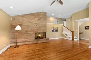 389 W Evergreen Ln, Elmhurst, IL 60126 - Photo 4