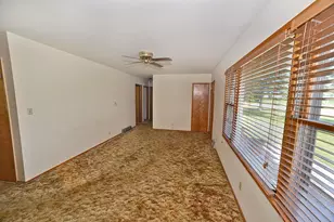 1104 N 29th Rd, Utica, IL 61373 - Photo 2