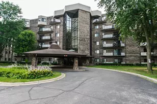 1275 E Baldwin Ln, Palatine, IL 60074 - Photo 2