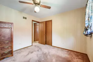 10300 S Central Park Ave, Chicago, IL 60655 - Photo 20