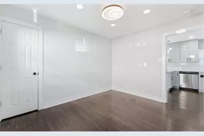 657 E 100th Place, Chicago, IL 60628 - Photo 18