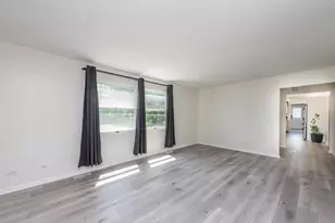 364 Churchill Ln, Gurnee, IL 60031 - Photo 14