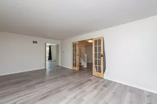 364 Churchill Ln, Gurnee, IL 60031 - Photo 4