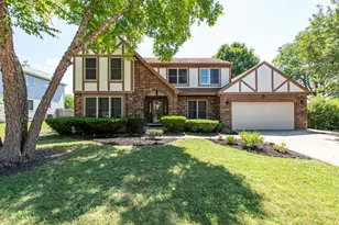 364 Churchill Ln, Gurnee, IL 60031 - Photo 1