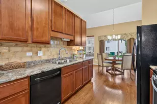 515 N Frieh Dr, Romeoville, IL 60446 - Photo 10