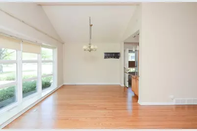 8117 Central Avenue, Morton Grove, IL 60053 - Photo 4