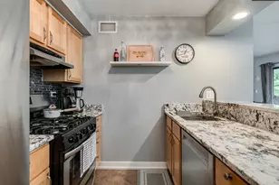 151 E Janata Blvd, Lombard, IL 60148 - Photo 10