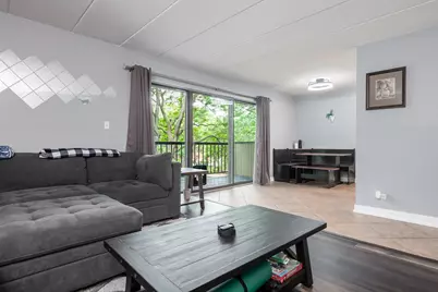151 E Janata Boulevard #2A, Lombard, IL 60148 - Photo 6