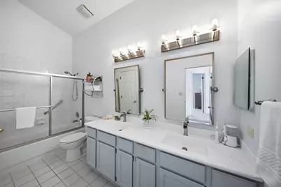 97 Shorewood Drive, Glendale Heights, IL 60139 - Photo 14
