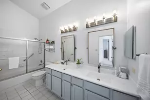 97 Shorewood Dr, Glendale Heights, IL 60139 - Photo 14