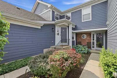 97 Shorewood Drive, Glendale Heights, IL 60139 - Photo 2