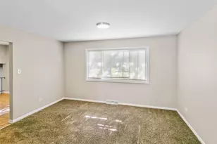22547 Mission Dr, Richton Park, IL 60471 - Photo 4