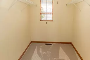 1128 Heron Cir, Joliet, IL 60431 - Photo 16