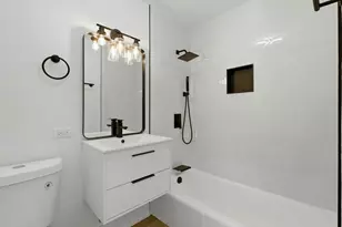 1700 E 56th St, Chicago, IL 60637 - Photo 28