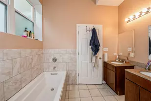 3549 S King Dr, Chicago, IL 60653 - Photo 12