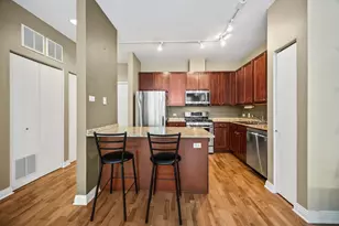 550 W Fulton St, Chicago, IL 60661 - Photo 6