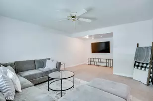 46 Briarcliff Rd, Montgomery, IL 60538 - Photo 2
