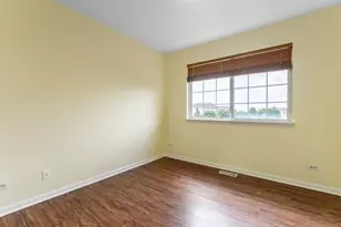 1682 Dogwood Ln, Hanover Park, IL 60133 - Photo 14