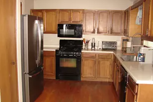 514 Garnett Ave, Winthrop Harbor, IL 60096 - Photo 4