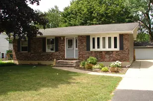 514 Garnett Ave, Winthrop Harbor, IL 60096 - Photo 1
