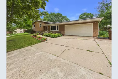 4315 Dempster Avenue, Rockford, IL 61108 - Photo 2