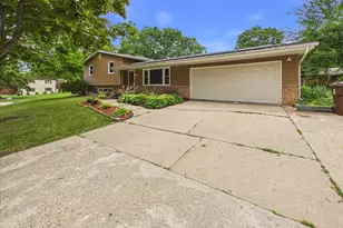 4315 Dempster Ave, Rockford, IL 61108 - Photo 2
