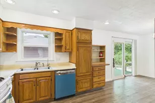 4315 Dempster Ave, Rockford, IL 61108 - Photo 12